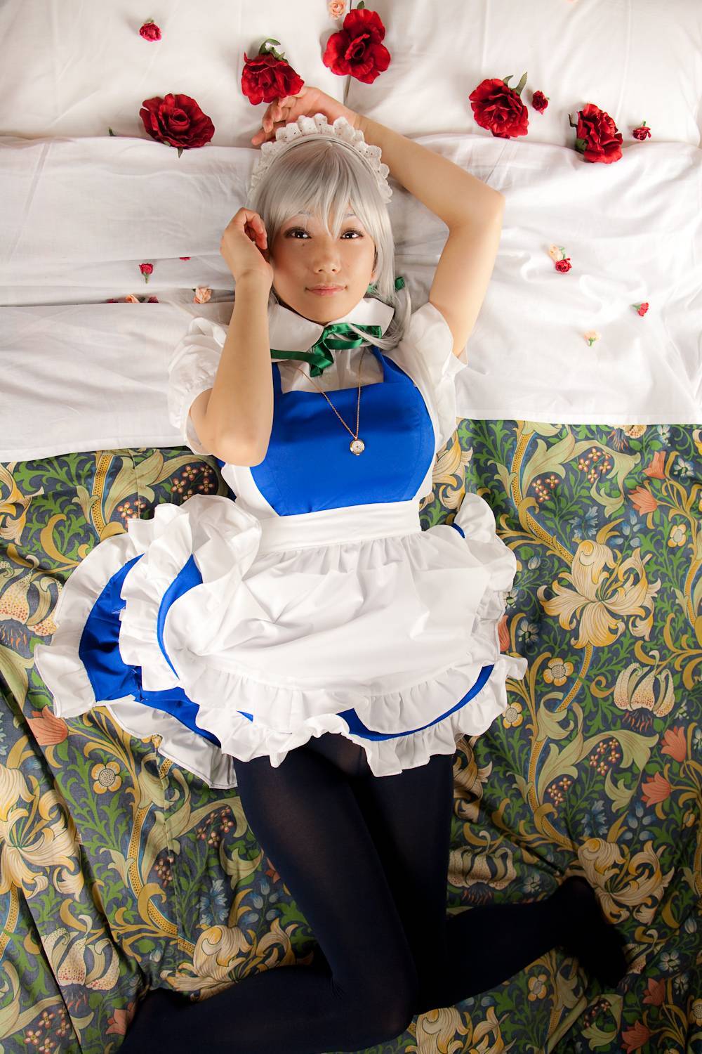 cosplay美女套图 c77 Sakuya Izayoi　白丝假发扮相(1)